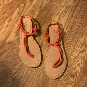 Nine West Sandals Noelle tangerine thong buckle closure Fabric straps sz 11